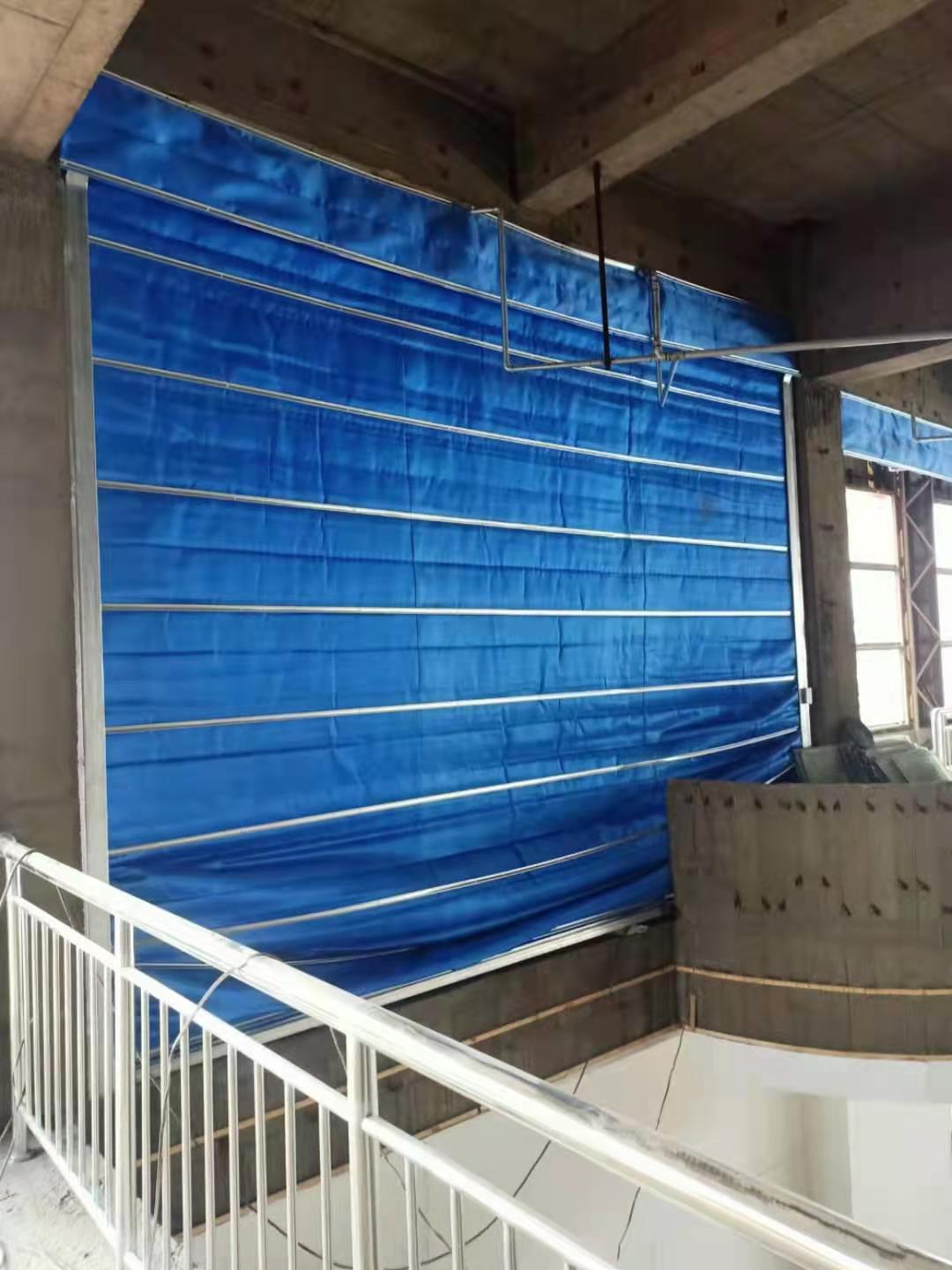 山西工程科技職業大學無機布防火卷簾門